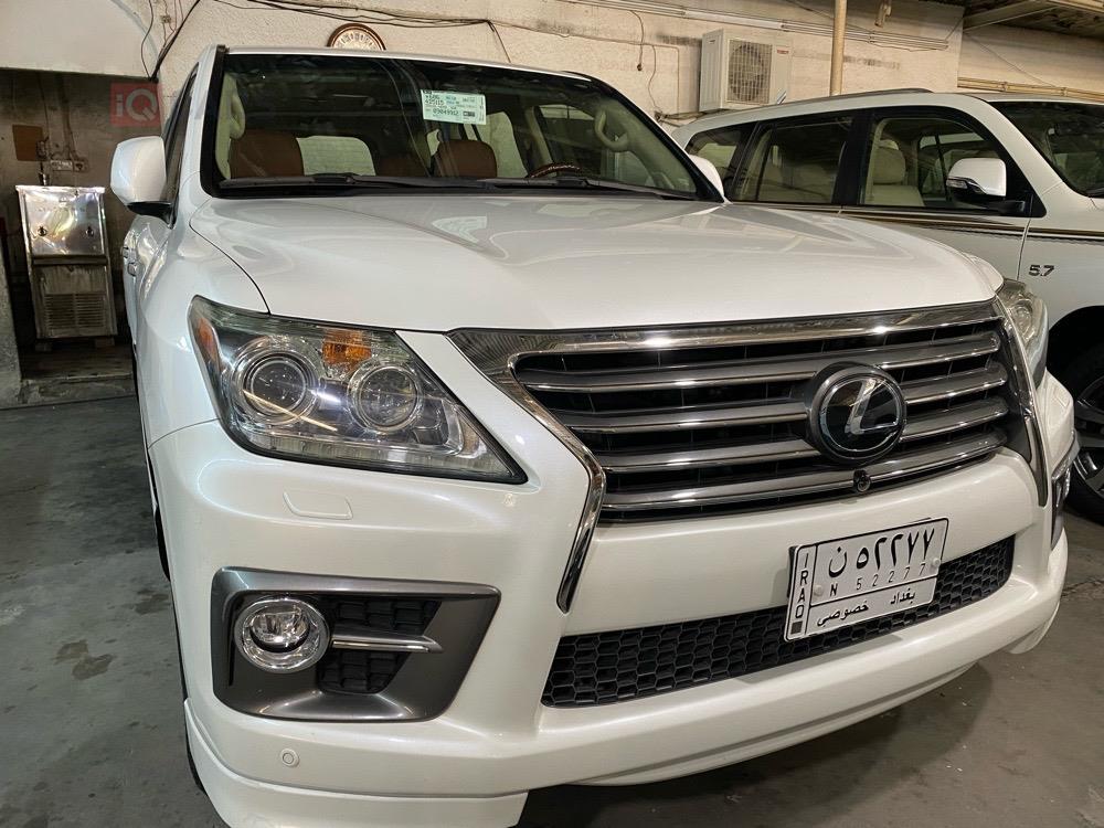 Lexus LX